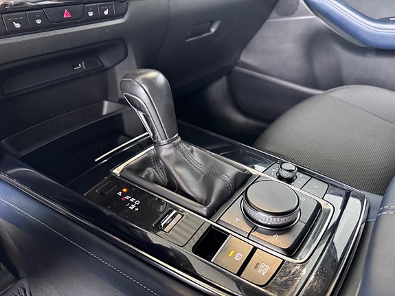 Mazda CX-30 12 of 18