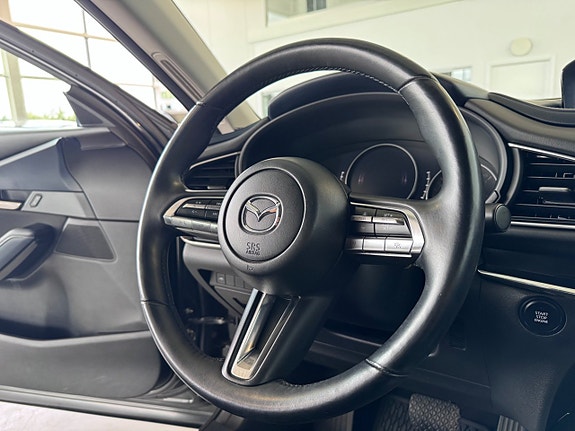 Mazda CX-30 11 of 18