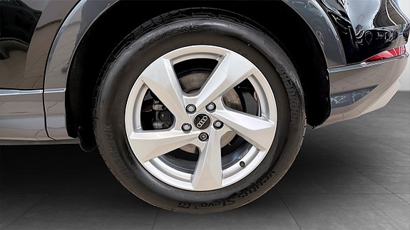 Audi Q3 6 of 15