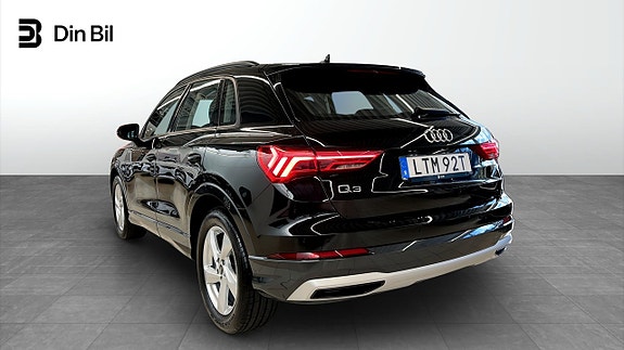 Audi Q3 3 of 15