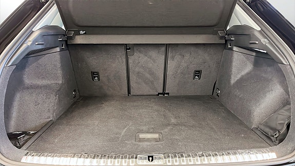 Audi Q3 12 of 15