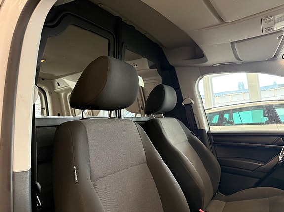 Volkswagen Caddy 16 of 23