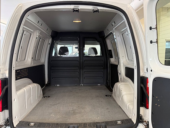 Volkswagen Caddy 17 of 23