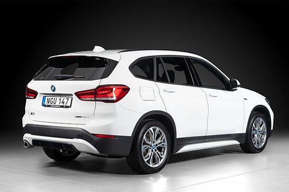 BMW X1 2 of 20