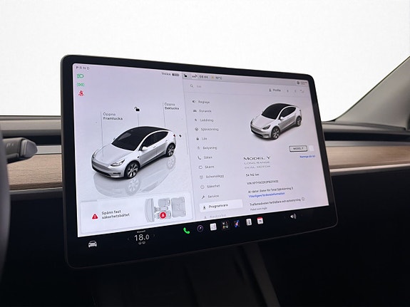Tesla Model Y 25 of 30