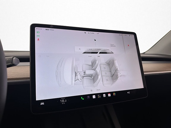 Tesla Model Y 22 of 30
