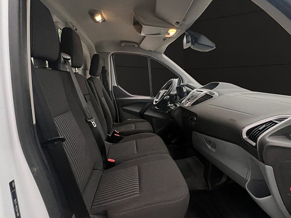 Ford Transit Custom 14 of 28
