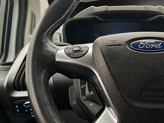 Ford Transit Custom 17 of 28