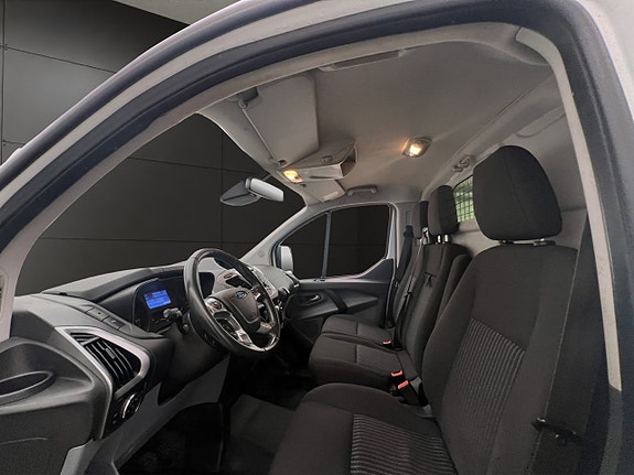 Ford Transit Custom 15 of 28
