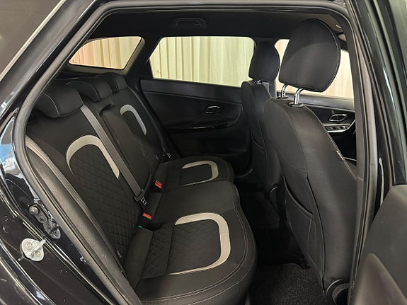 Kia Ceed 24 of 28