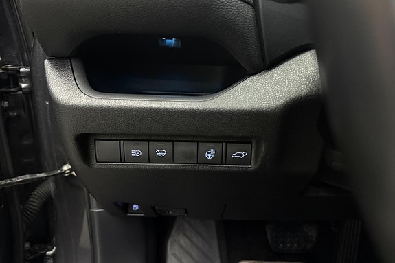 Toyota RAV4 15 of 19