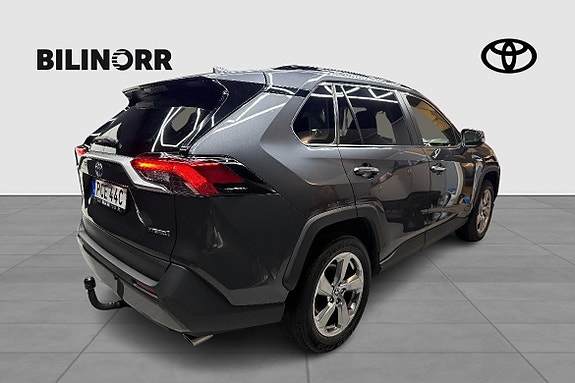 Toyota RAV4 5 of 19