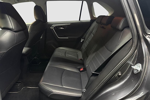 Toyota RAV4 17 of 19