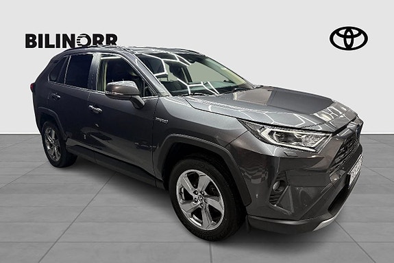 Toyota RAV4 7 of 19