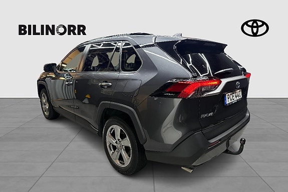 Toyota RAV4 2 of 19