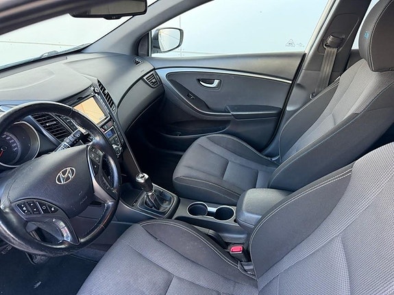Hyundai i30 4 of 4