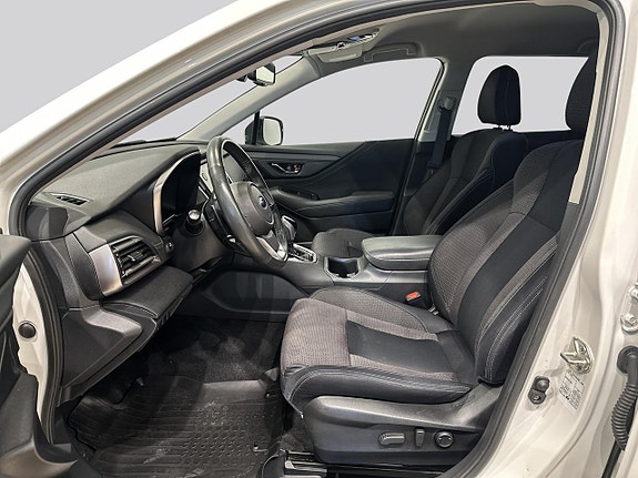 Subaru Outback 8 of 16