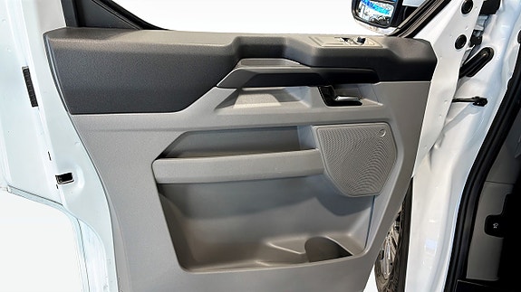 Ford Custom Tourneo 11 of 12