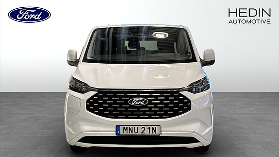Ford Custom Tourneo 8 of 12