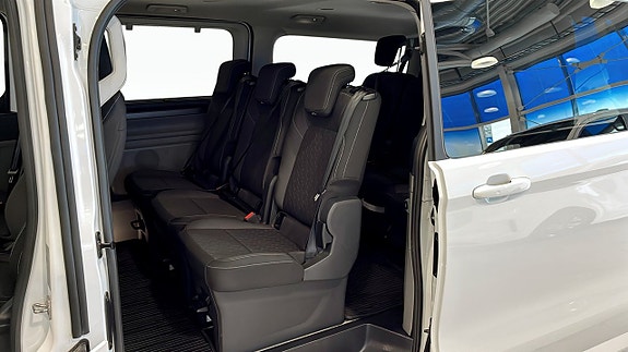 Ford Custom Tourneo 12 of 12