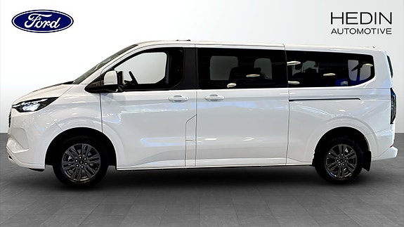 Ford Custom Tourneo 6 of 12