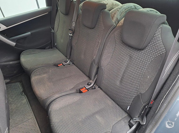 Citroen C4 Picasso 13 of 14