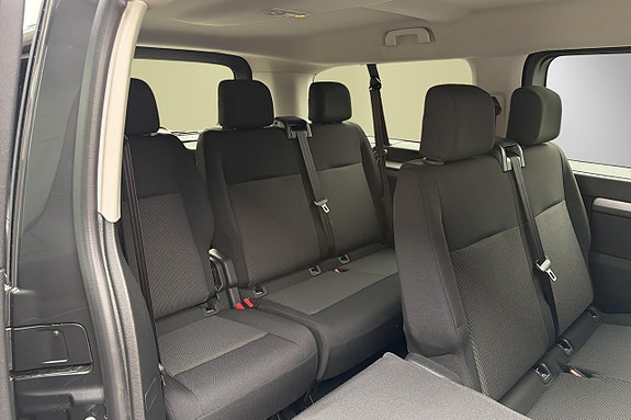 Peugeot Traveller 14 of 20