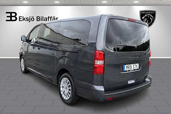 Peugeot Traveller 8 of 20