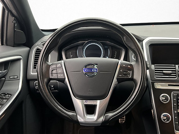 Volvo XC60 11 of 28