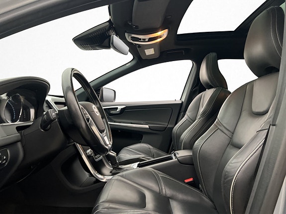 Volvo XC60 9 of 28