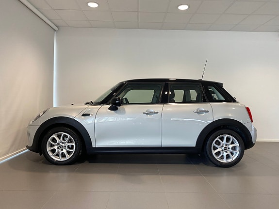 MINI Cooper 2 of 11
