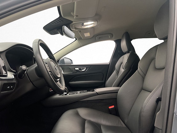 Volvo V60 12 of 30