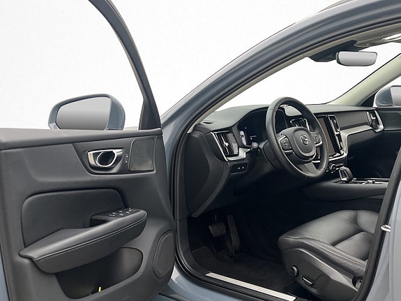 Volvo V60 11 of 30