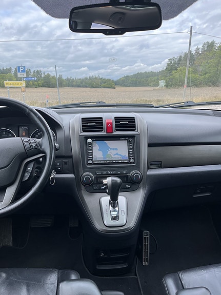 Honda CR-V 8 of 9