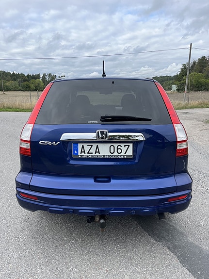 Honda CR-V 2 of 9