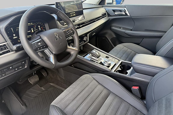 Mitsubishi Outlander 8 of 18