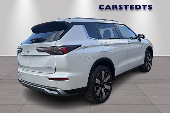 Mitsubishi Outlander 3 of 18