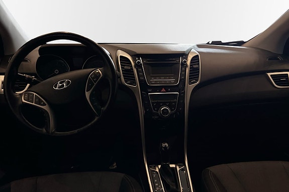 Hyundai i30 8 of 10