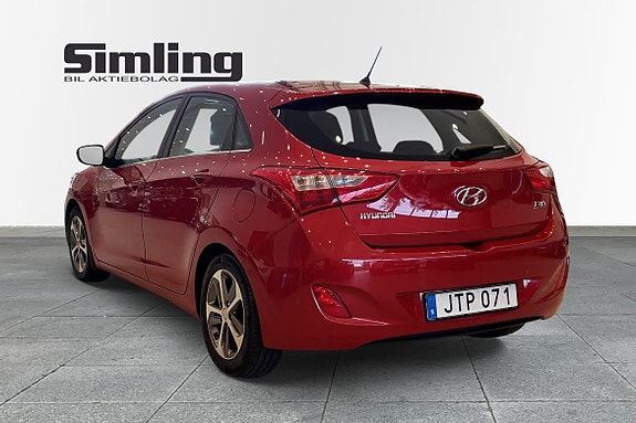 Hyundai i30 2 of 10