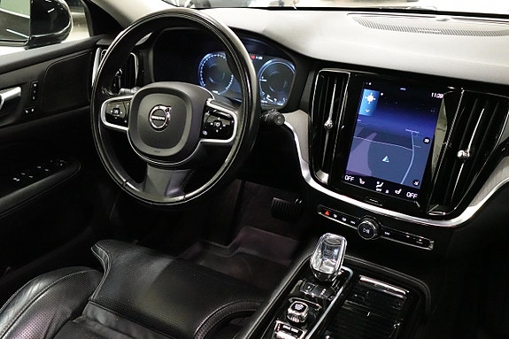 Volvo V60 8 of 27