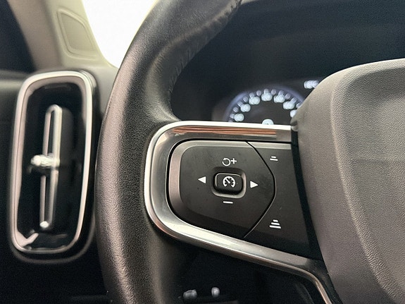Volvo XC40 25 of 30