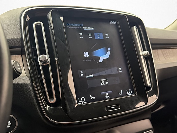 Volvo XC40 21 of 30