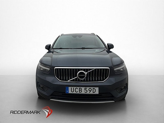 Volvo XC40 2 of 30