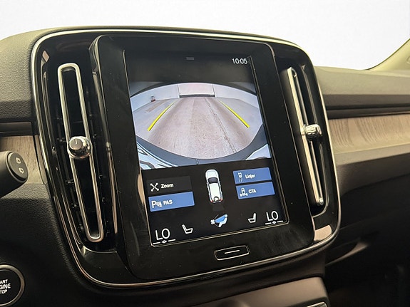 Volvo XC40 19 of 30