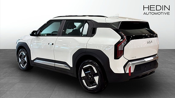 Kia EV3 6 of 12