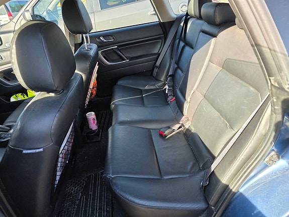 Subaru Outback 7 of 8