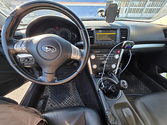 Subaru Outback 4 of 8