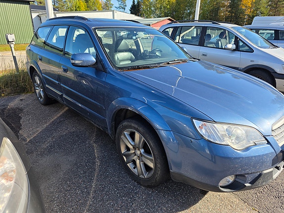 Subaru Outback 8 of 8
