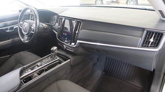 Volvo V90 10 of 19