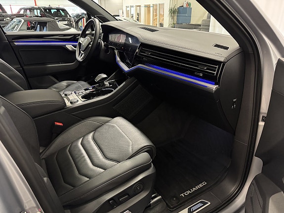 Volkswagen Touareg 21 of 29